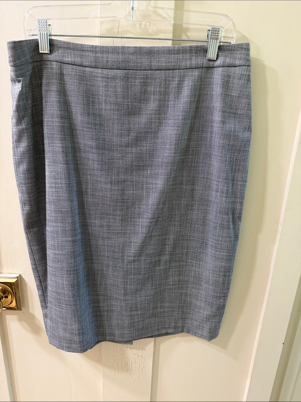 Ann Taylor Grey Textured Pencil Skirt